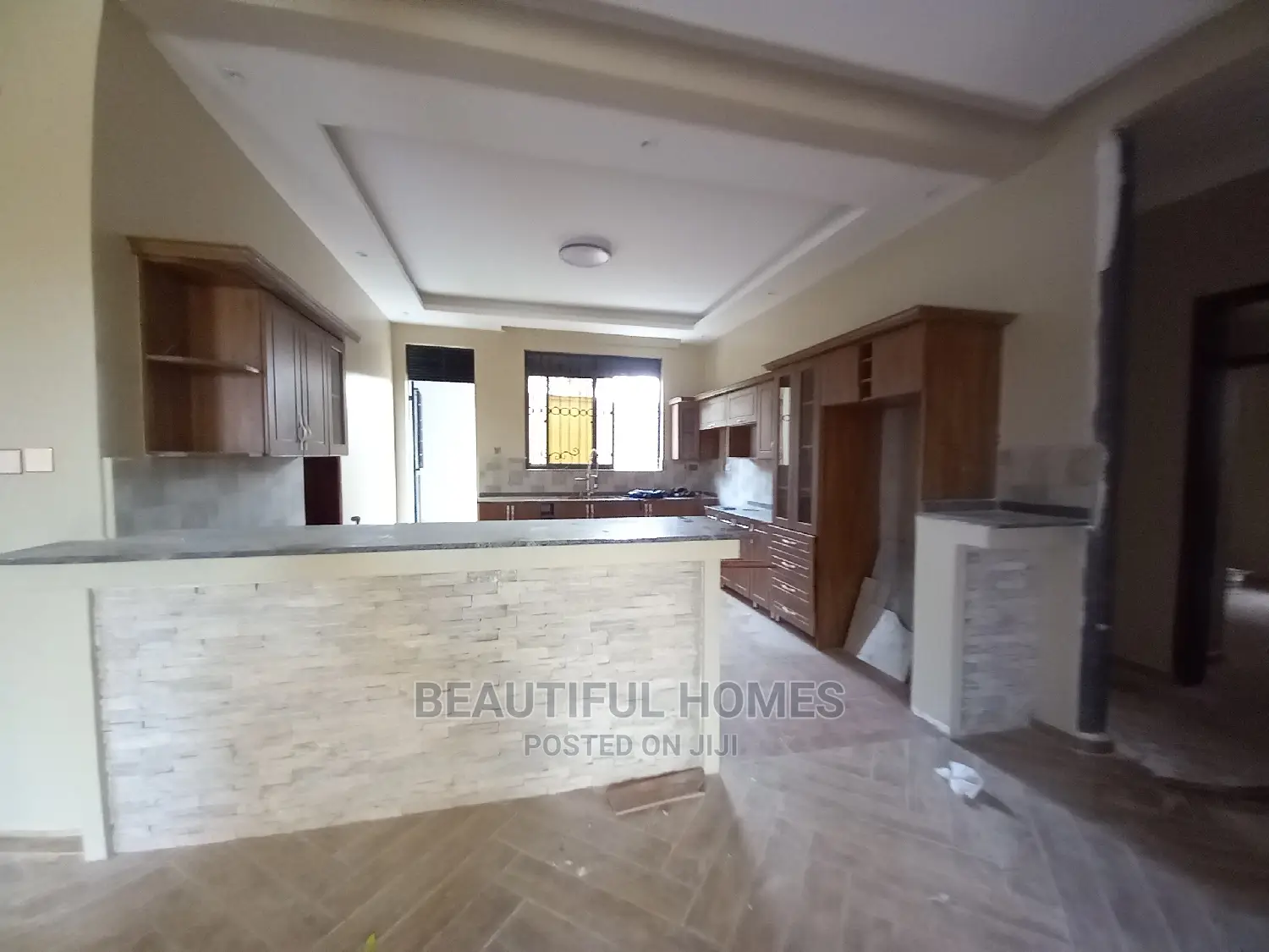 Furnished 6bdrm Mansion in Kisaasi Kings, Central Division for Sale