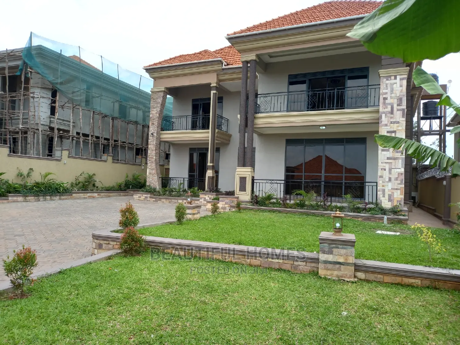 Furnished 6bdrm House in Kisaasi Corporate, Central Division for Sale