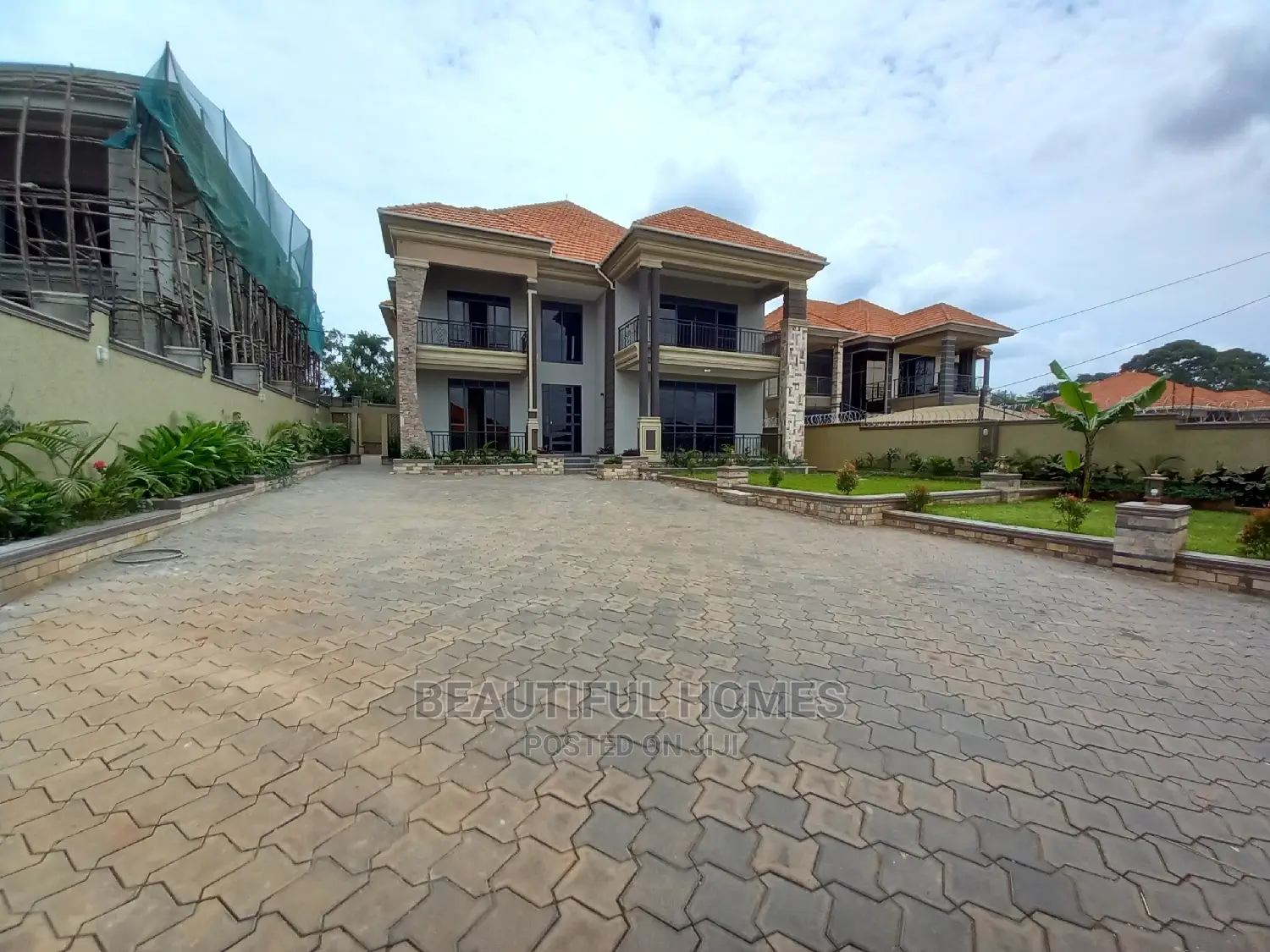 Furnished 6bdrm Mansion in Kisaasi Tarmacked, Central Division