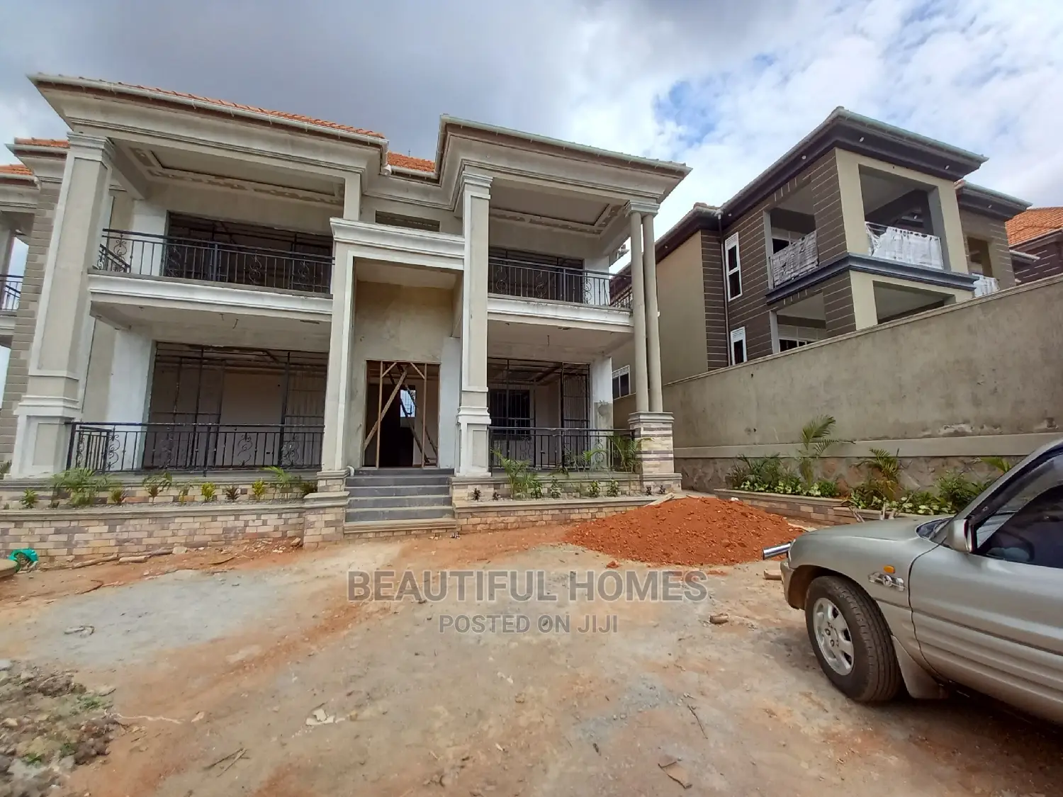 Furnished 6bdrm Mansion in Kisaasi Tarmack, Central Division for Sale