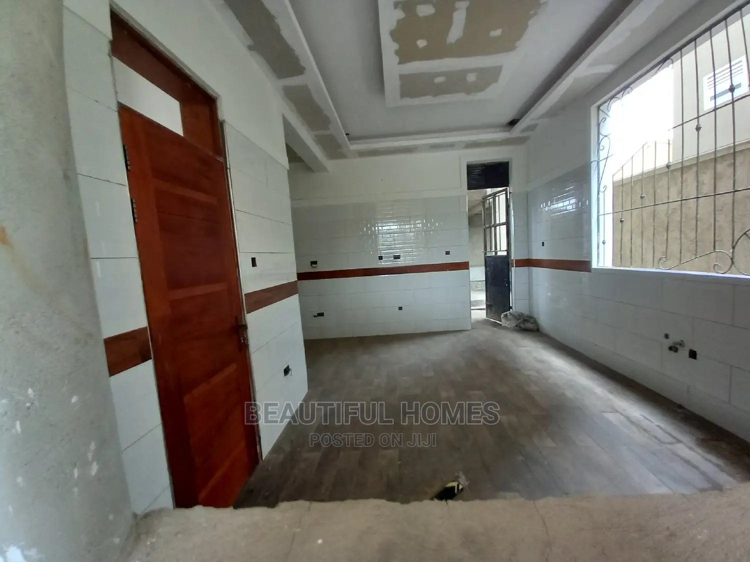 Furnished 6bdrm Mansion in Kisaasi Upscale, Central Division for Sale