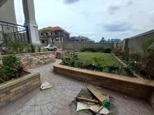 Furnished 6bdrm Mansion in Kisaasi Wealthy, Central Division for Sale