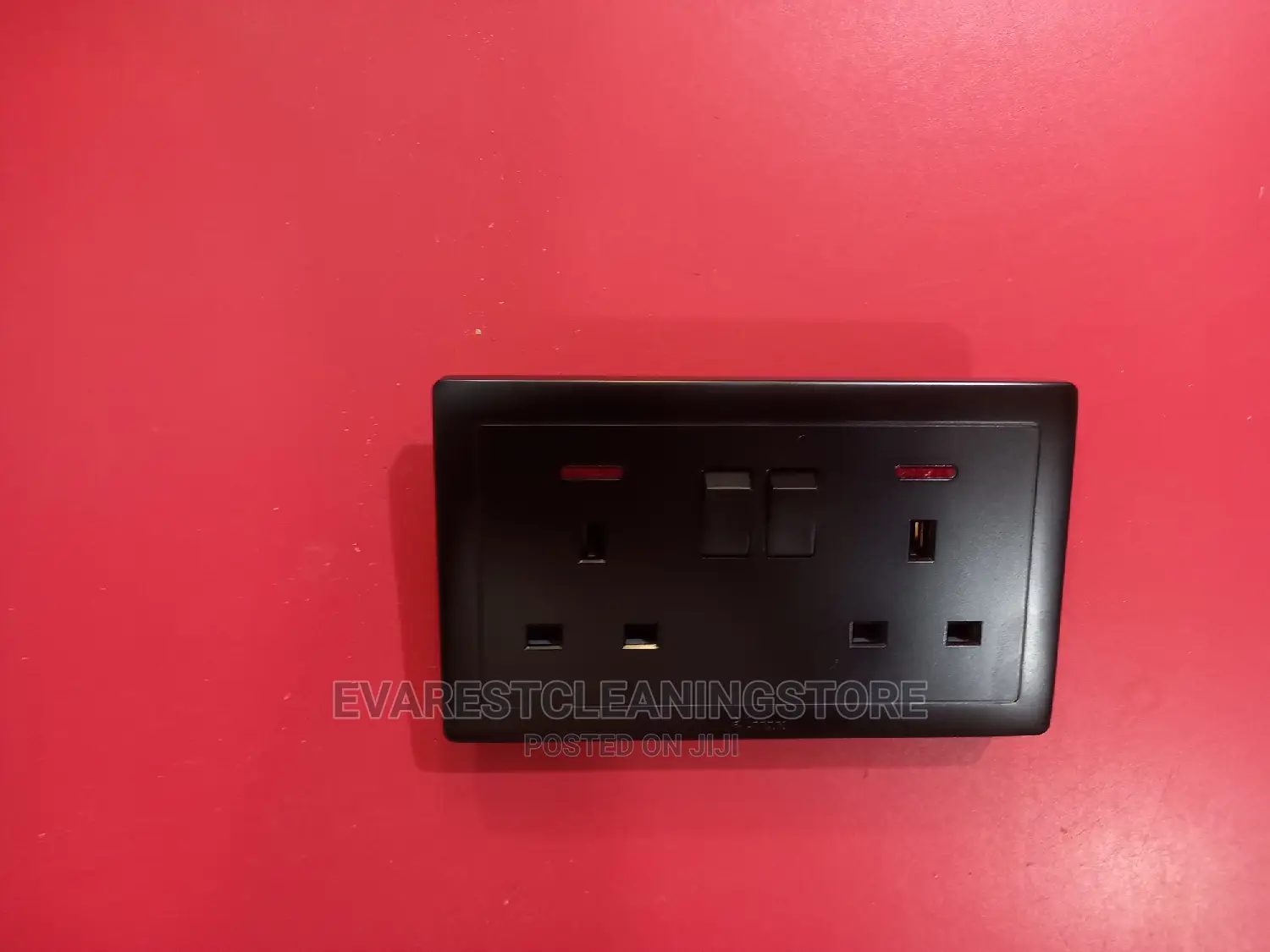 Double Socket Black. V. M