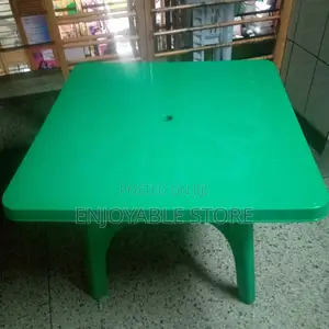 Plastic Square Table