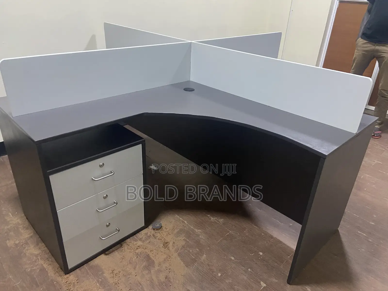 4seater Work Station