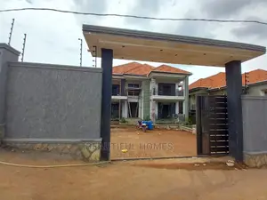 Furnished 6bdrm Duplex in Kisaasi Tarmacked, Central Division for Sale