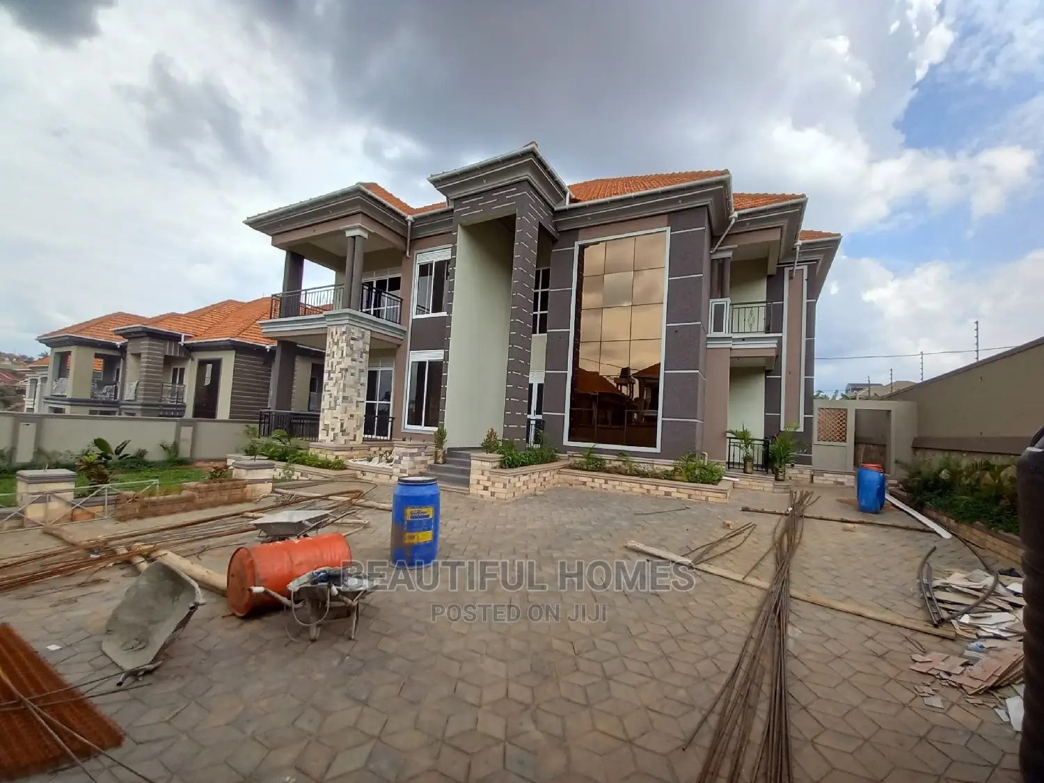 Furnished 7bdrm Mansion in Kisaasi, Central Division for Sale