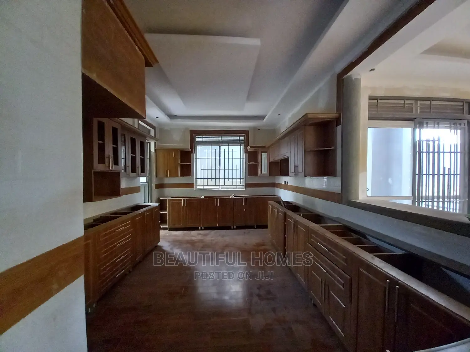 Furnished 7bdrm Mansion in Kisaasi, Central Division for Sale