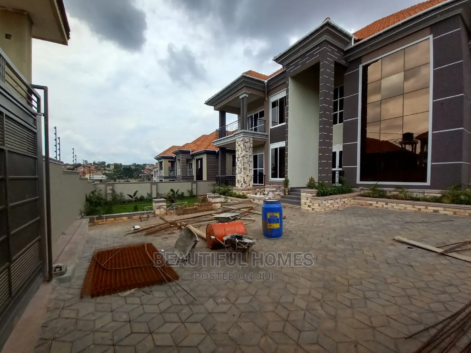 Furnished 7bdrm House in Kisaasi Rich, Central Division for Sale