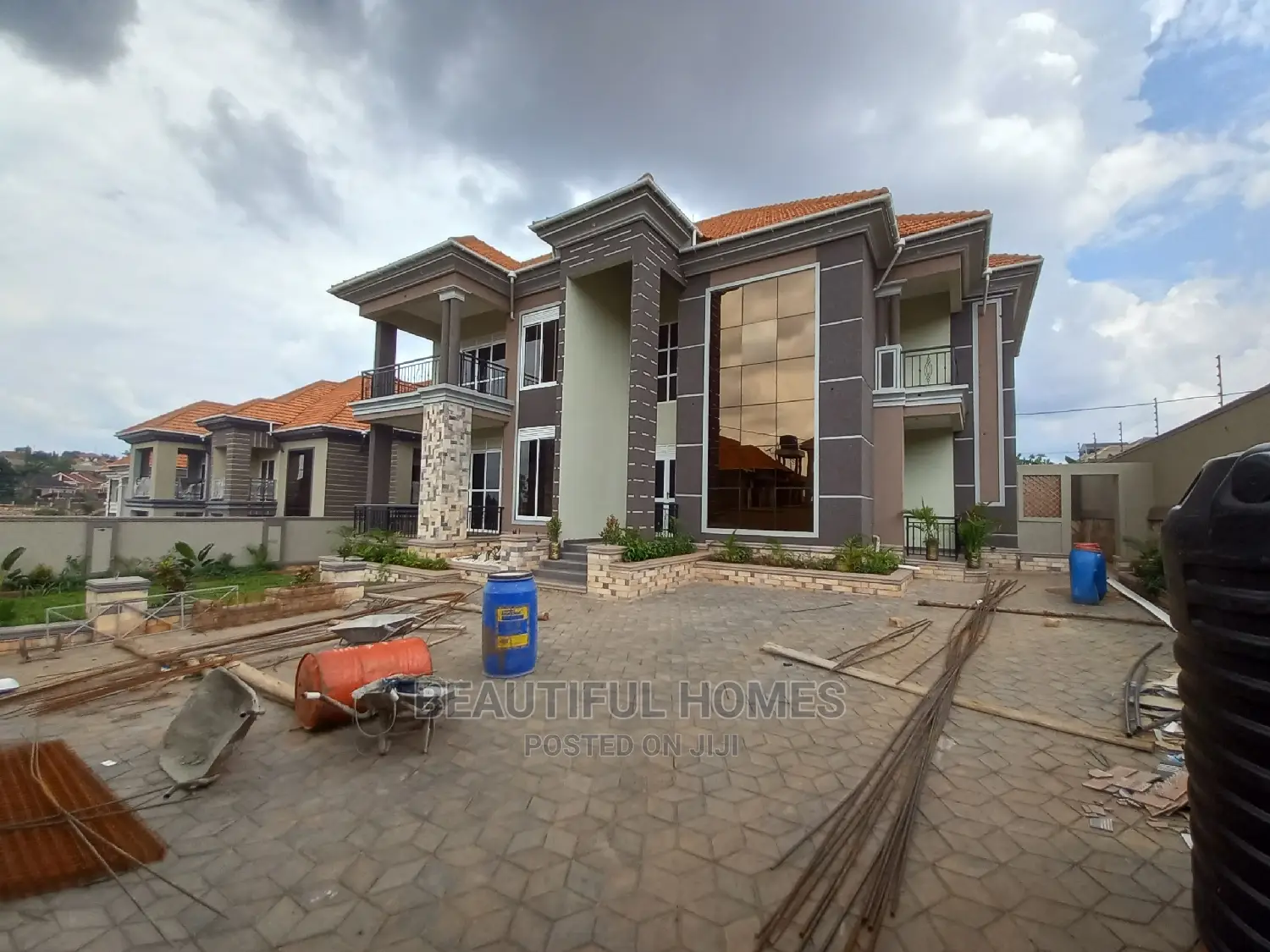 Furnished 7bdrm House in Kisaasi Rich, Central Division for Sale