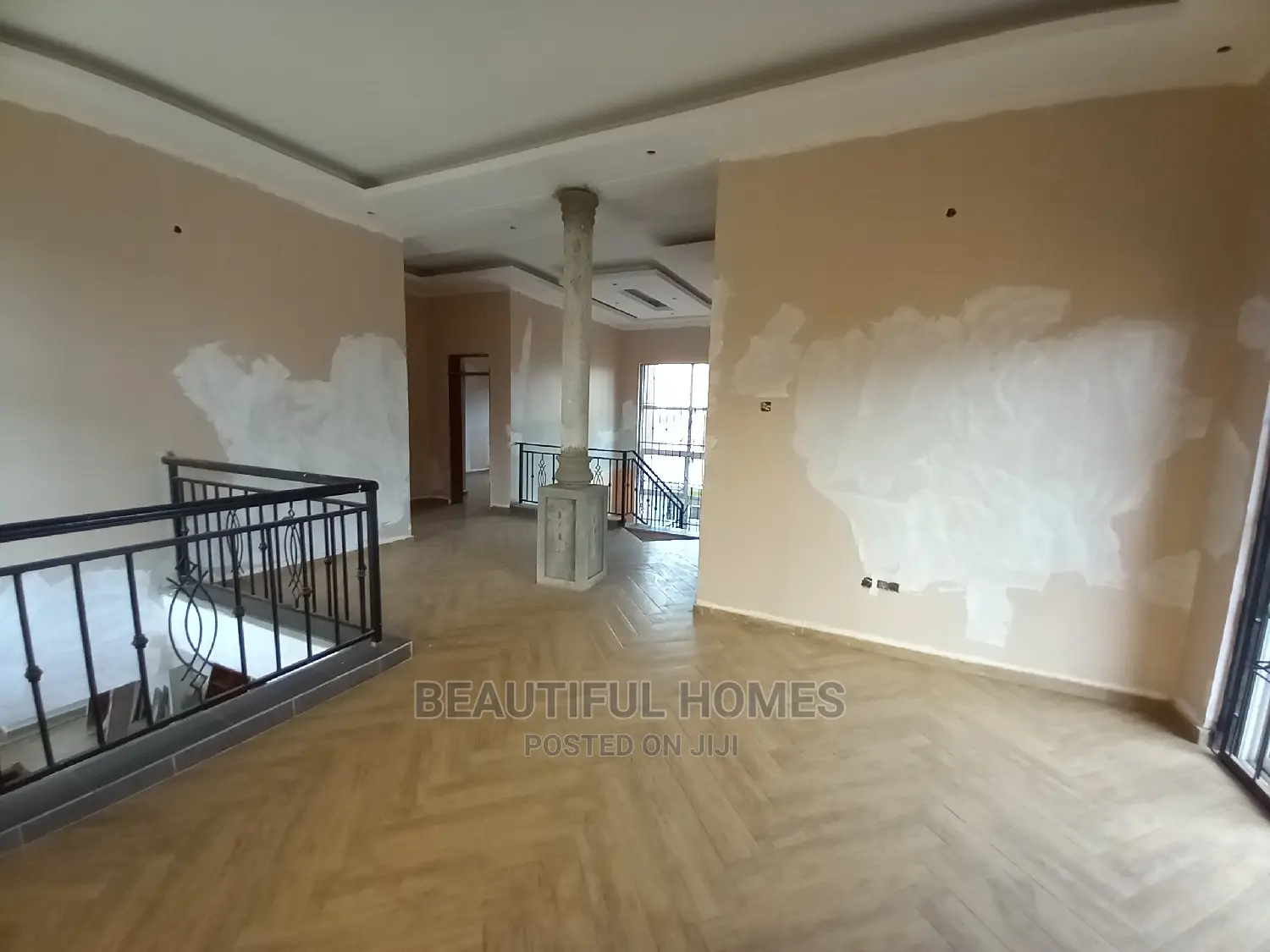 Furnished 7bdrm Mansion in Kisaasi Posh, Central Division for Sale