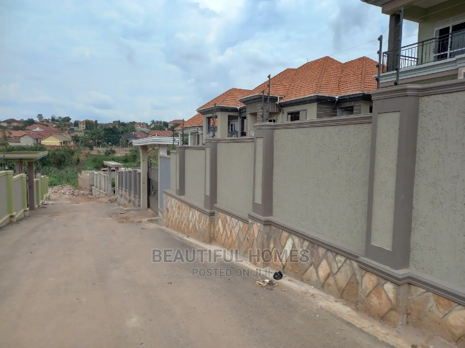 Furnished 7bdrm Mansion in Kisaasi Wealthy, Central Division for Sale