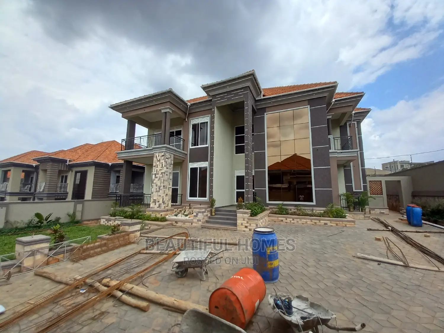 Furnished 7bdrm Mansion in Kisaasi Wealthy, Central Division for Sale