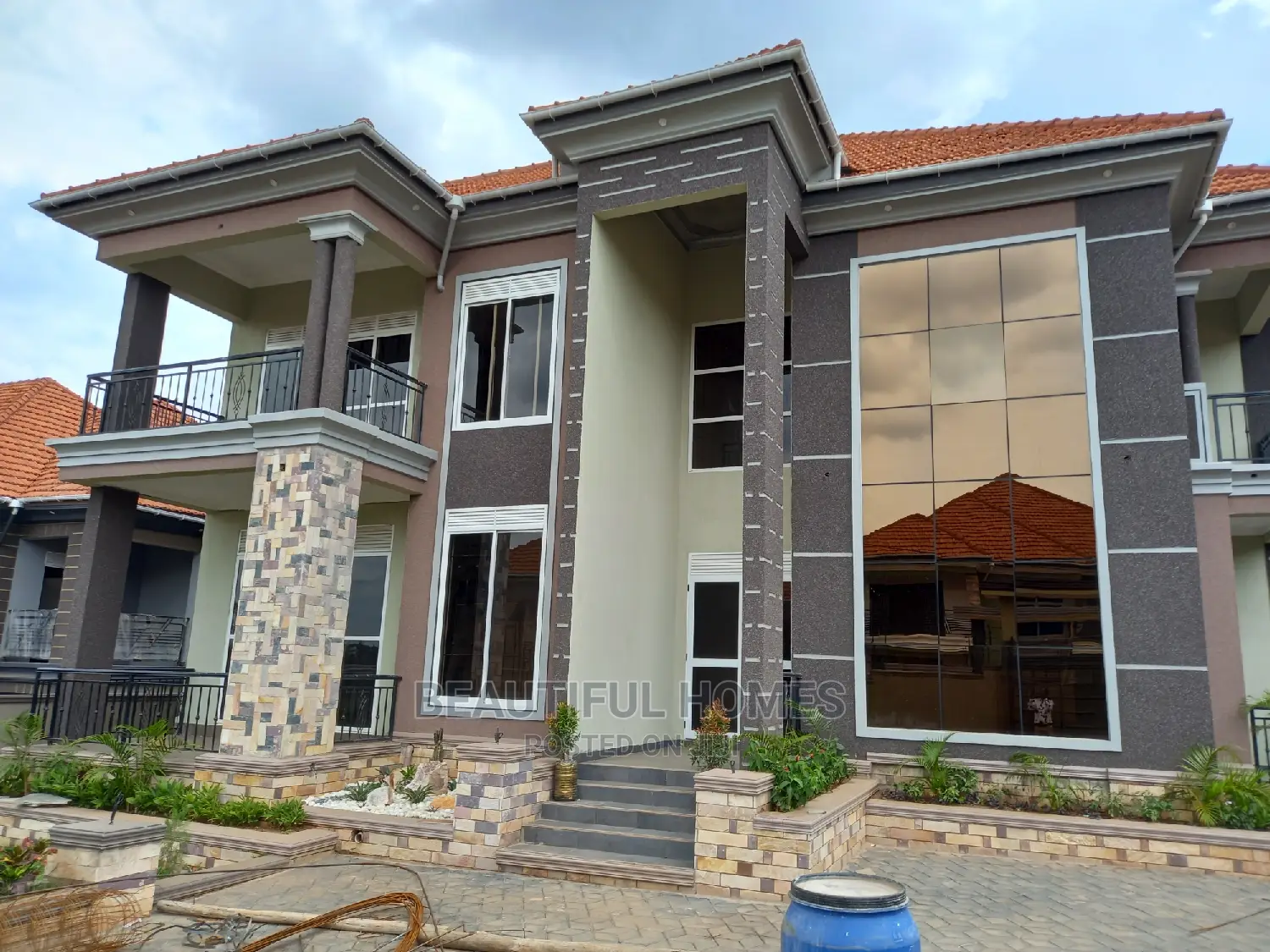 Furnished 7bdrm Mansion in Kisaasi, Central Division for Sale