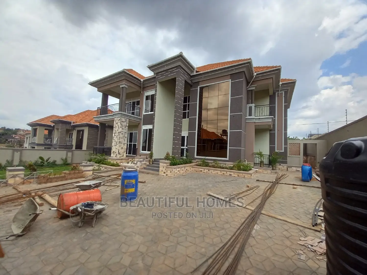 Furnished 7bdrm Mansion in Kisaasi First Class, Central Division