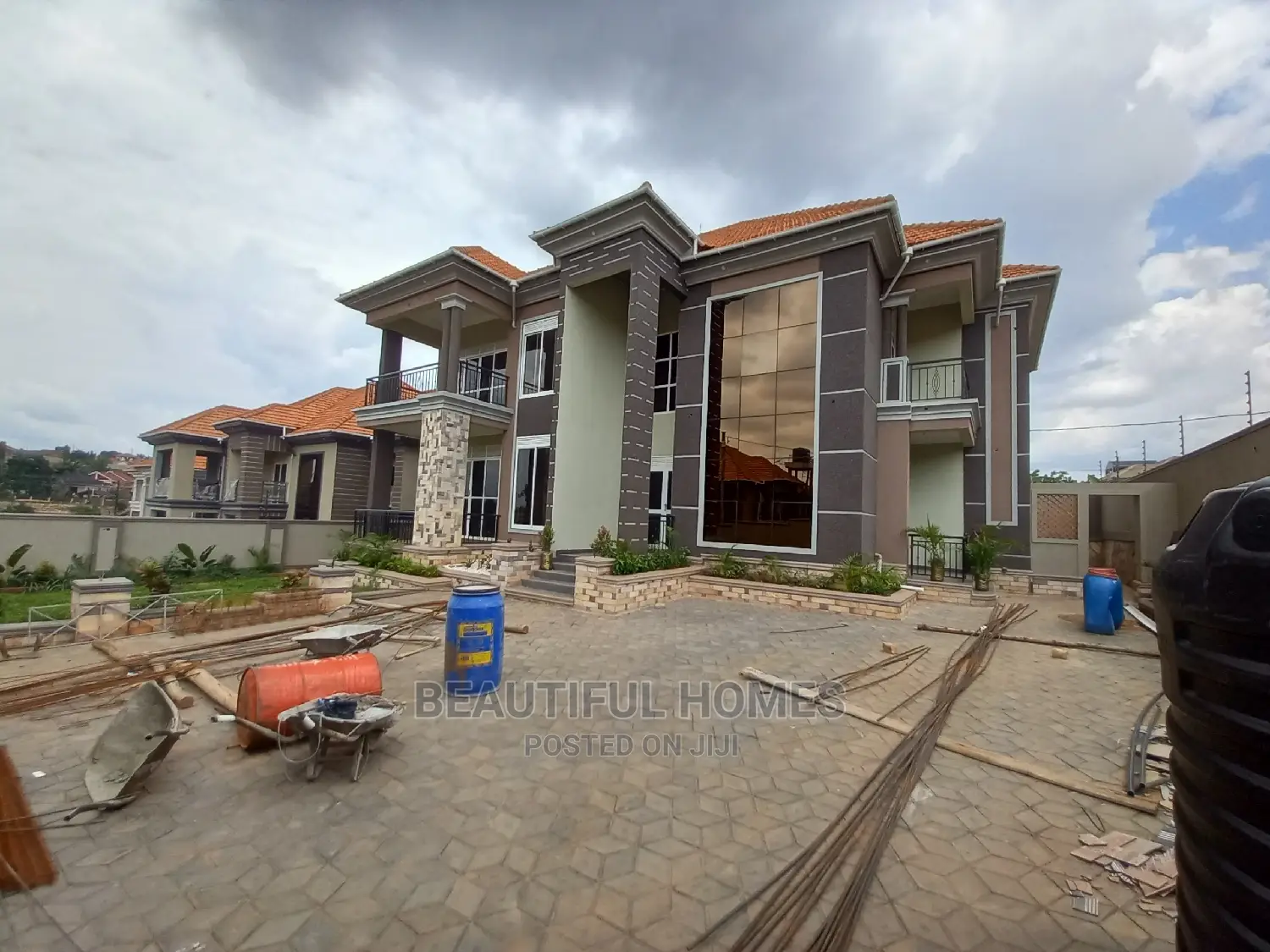 Furnished 7bdrm Mansion in Kisaasi First Class, Central Division