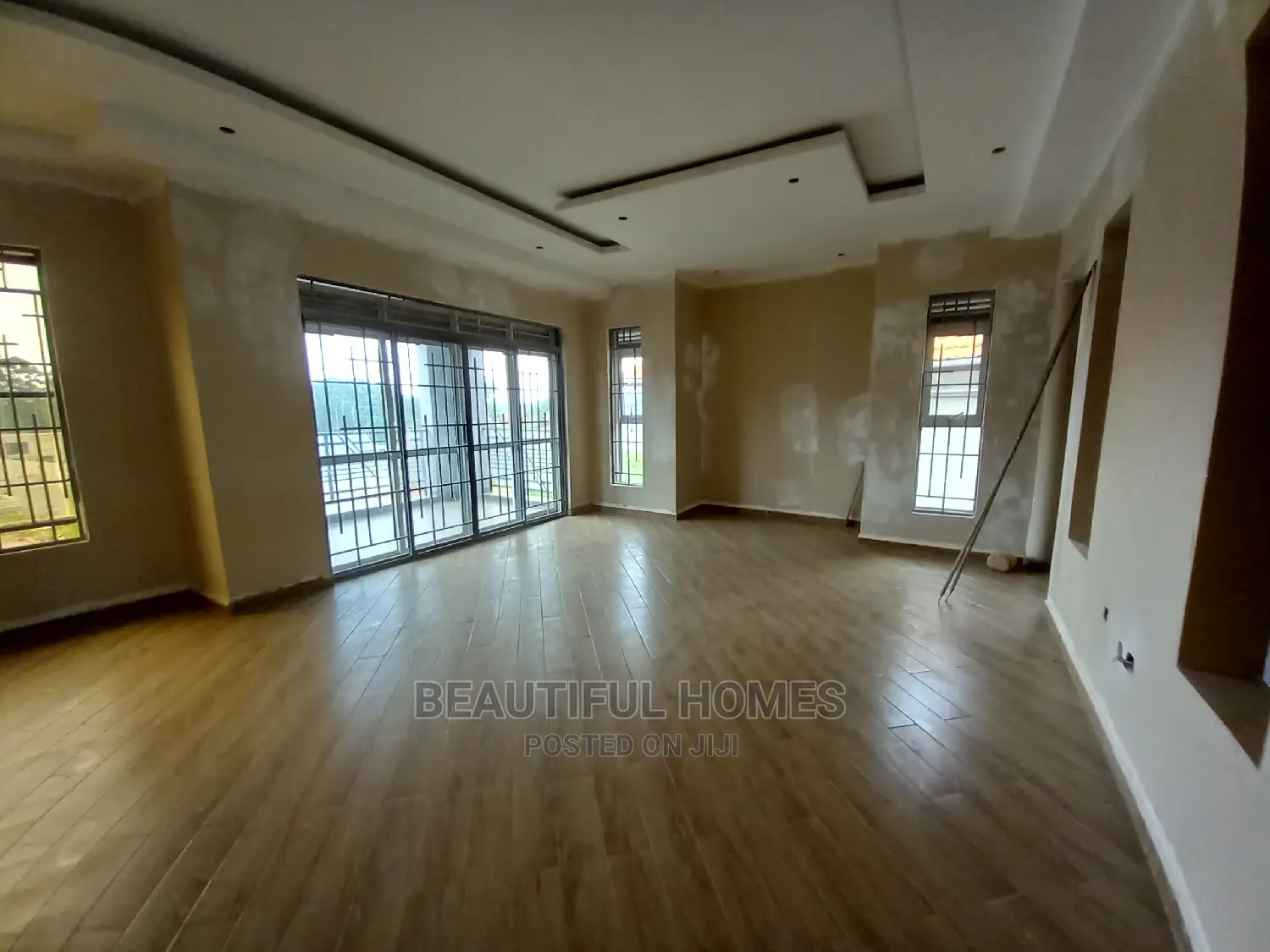 Furnished 7bdrm Mansion in Kisaasi First Class, Central Division