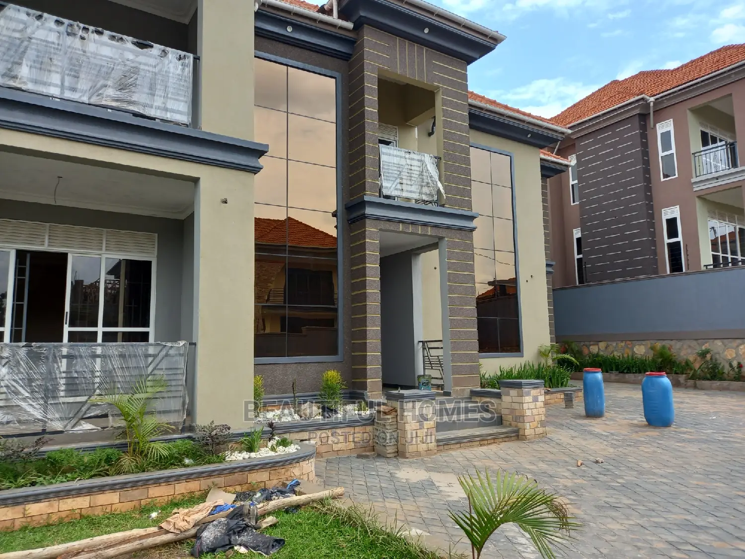 Furnished 7bdrm House in Kisaasi Upscale, Central Division for Sale