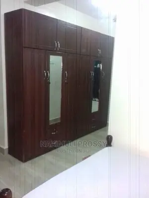 Inbuilt Wardrobe