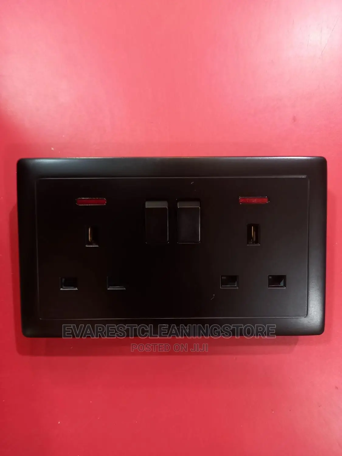 Double Socket Black. V. M