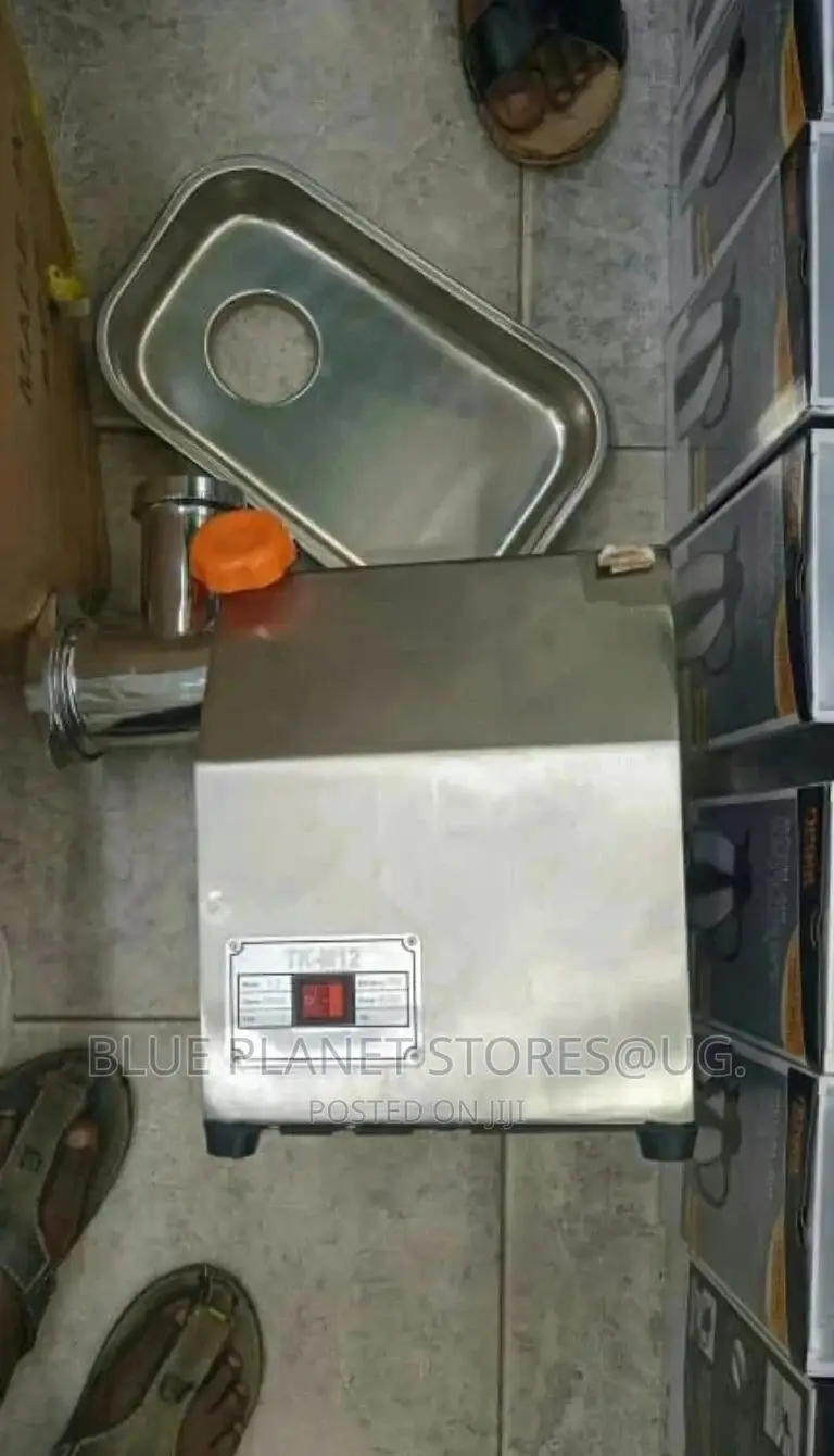 Commercial Electric Meat Mincer/Grinder | 200kgs/Hr | Tk-M12