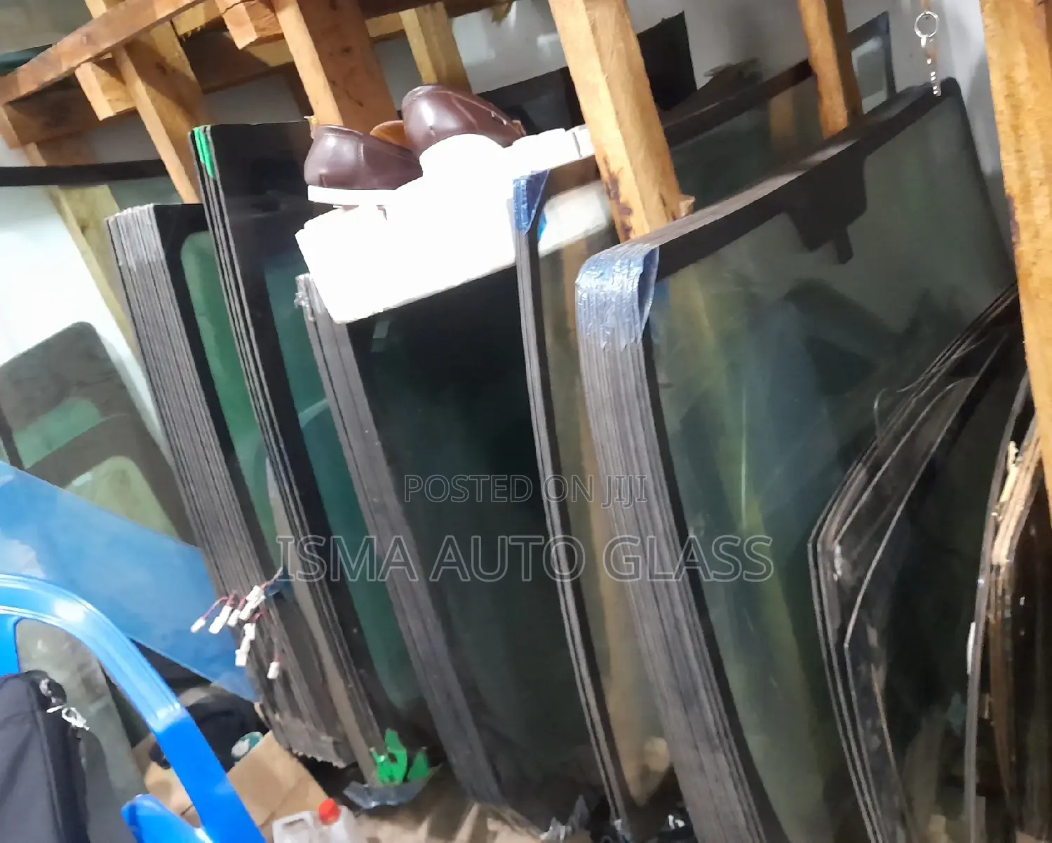 Auto WINDSCREEN Glass