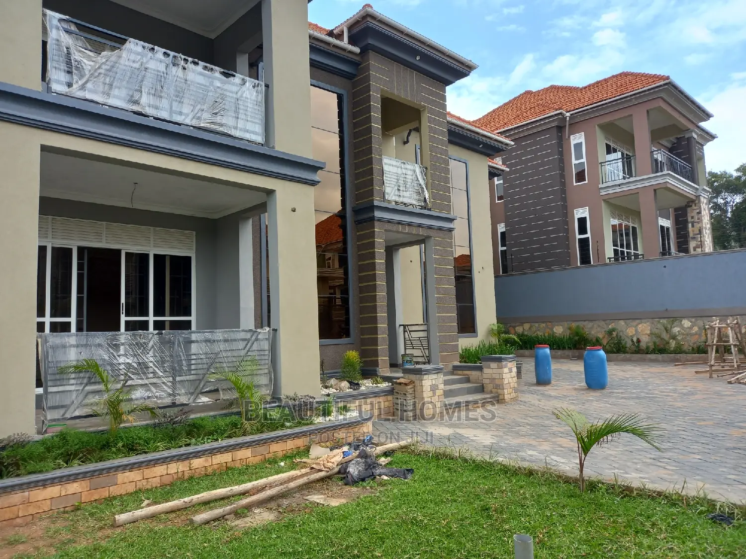 Furnished 6bdrm Mansion in Kisaasi, Central Division for Sale