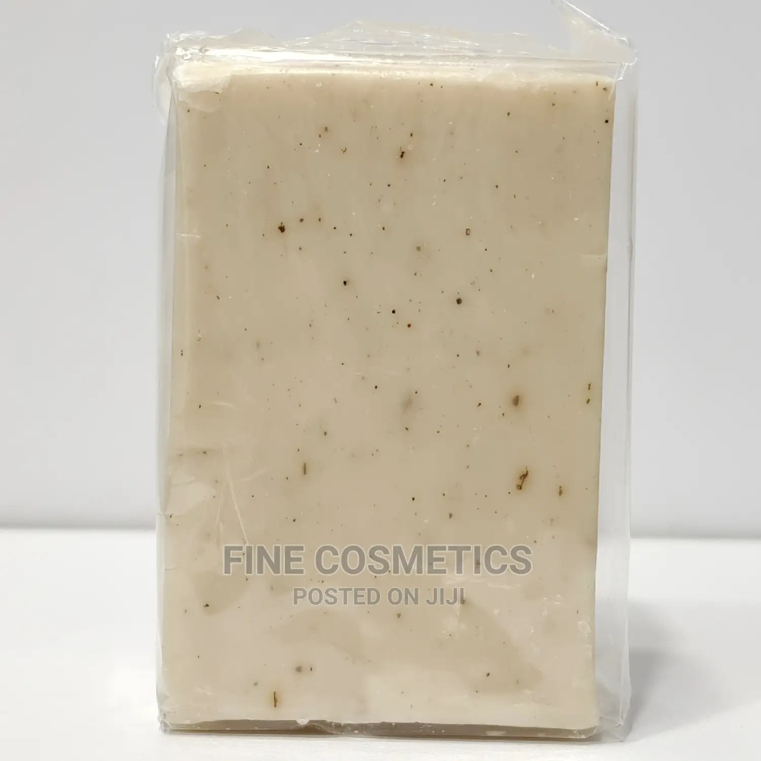 Nature Secret Whitening And Exfoliating Face And Body Soap