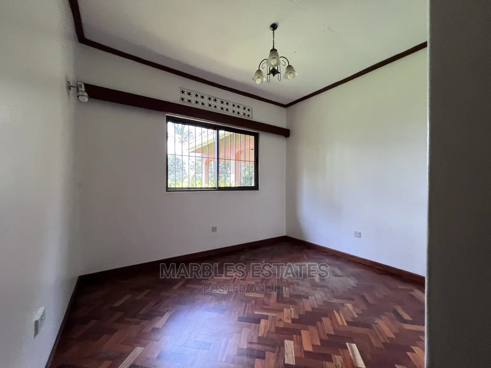 6bdrm Bungalow in Kololo, Central Division for Rent