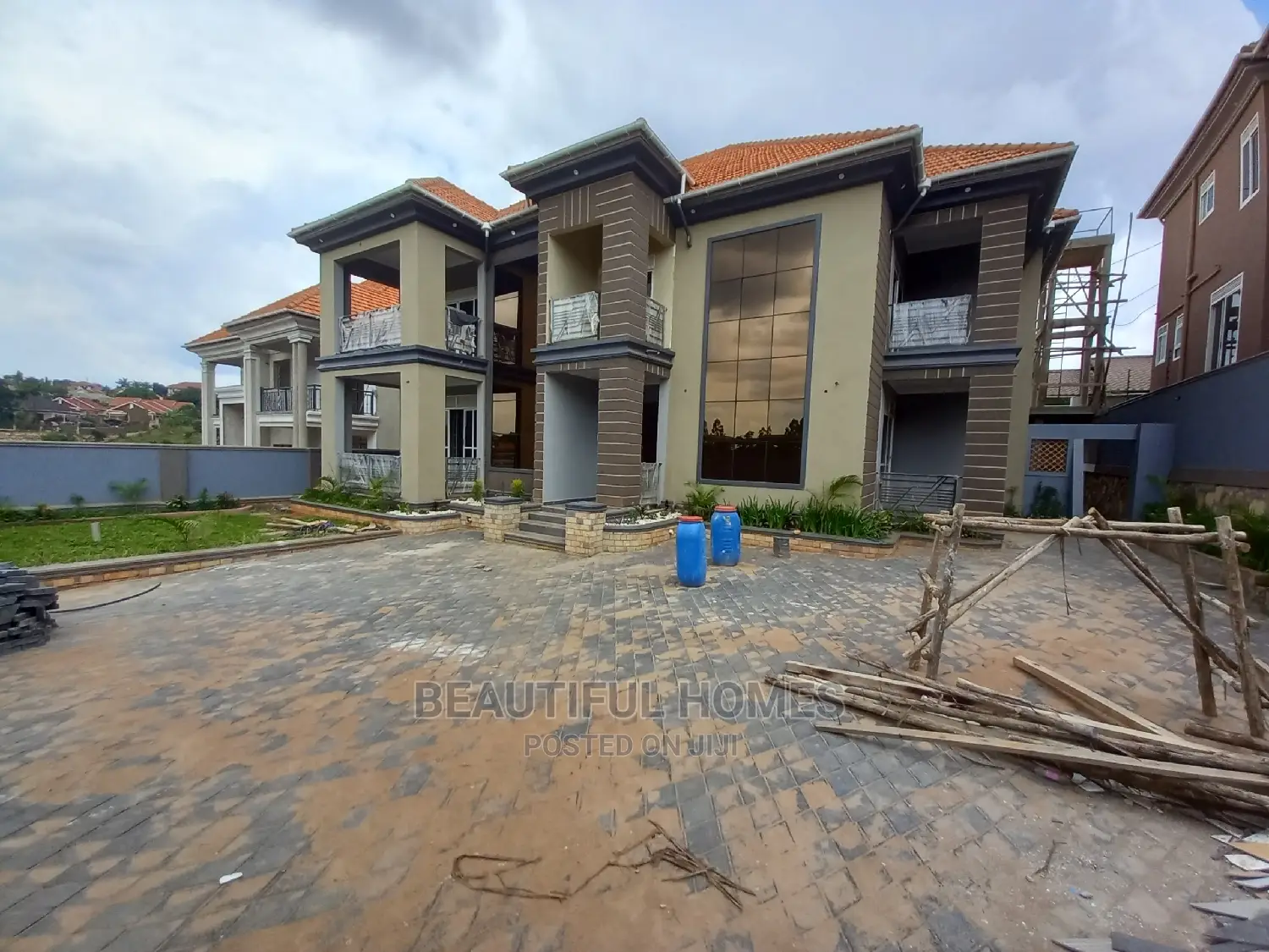 Furnished 6bdrm Mansion in Kisaasi Mansions, Central Division for Sale