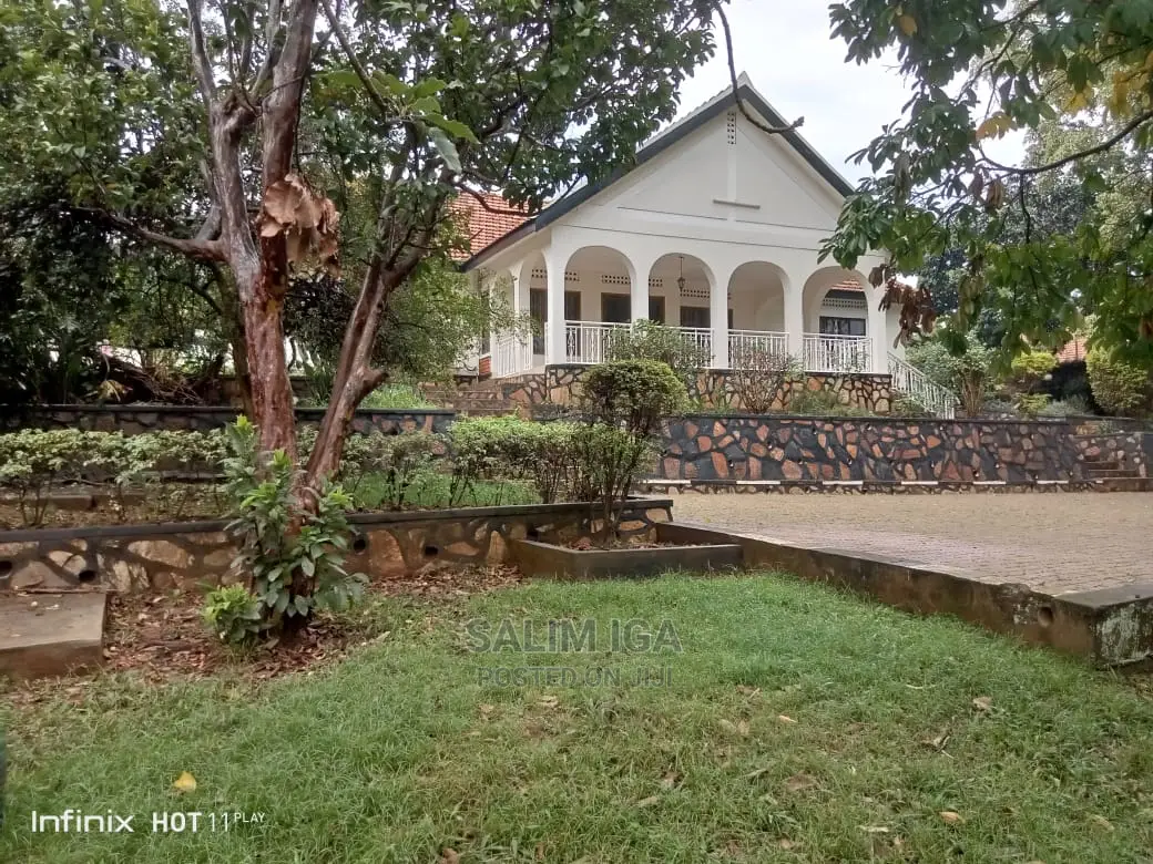 4bdrm Bungalow in Kololo Property, Central Division for Rent