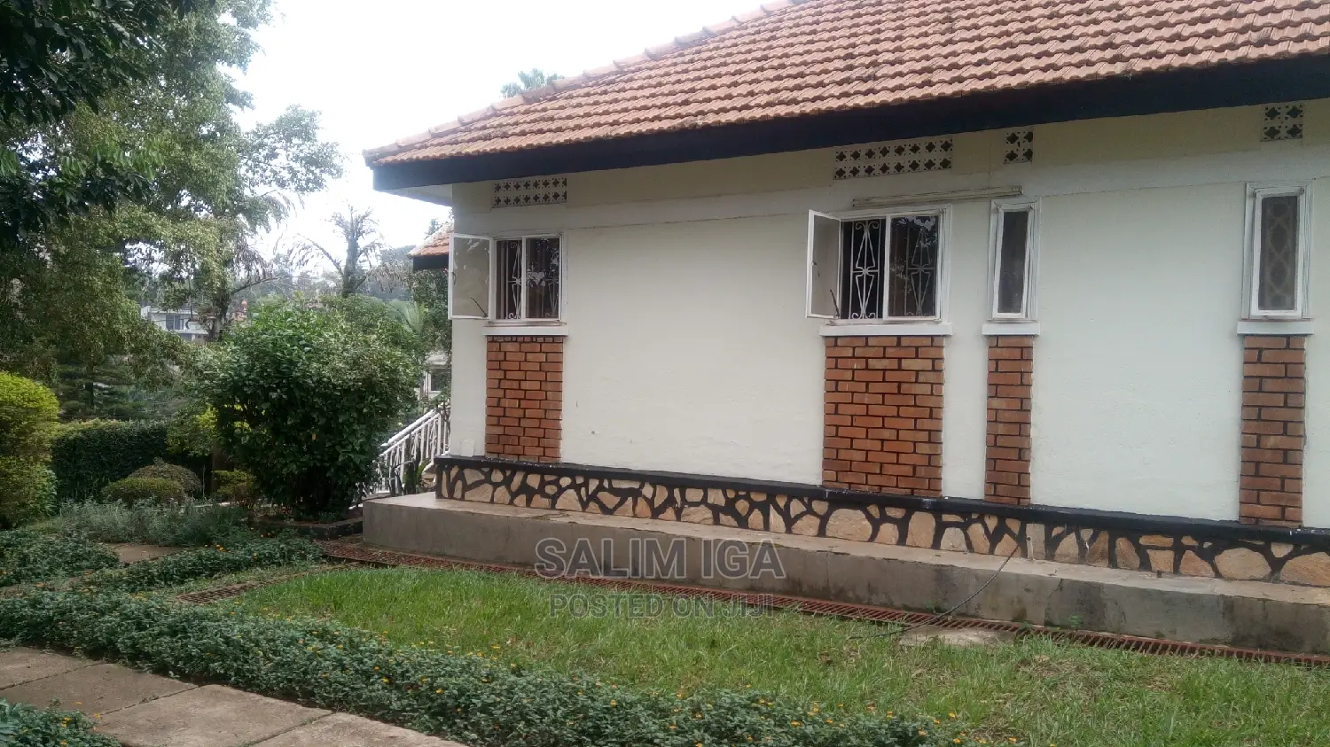 4bdrm Bungalow in Kololo Property, Central Division for Rent