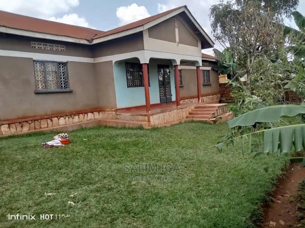 3bdrm Bungalow in Kololo Property, Central Division for Sale