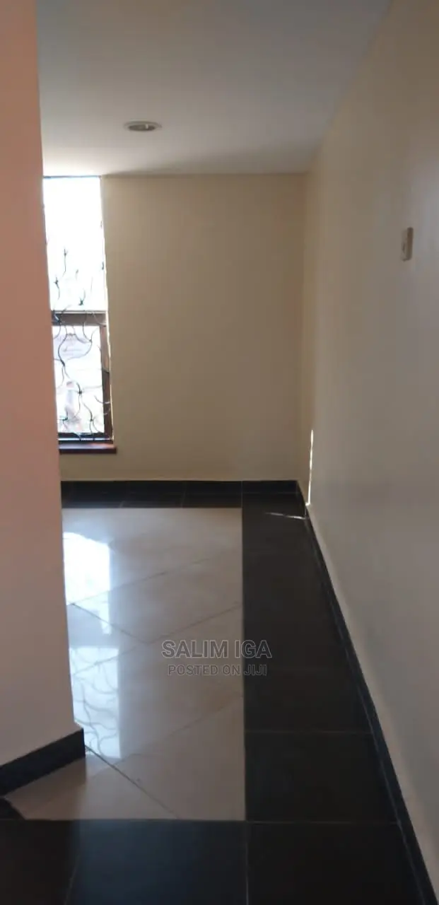 4bdrm Duplex in Kololo Property, Central Division for Rent