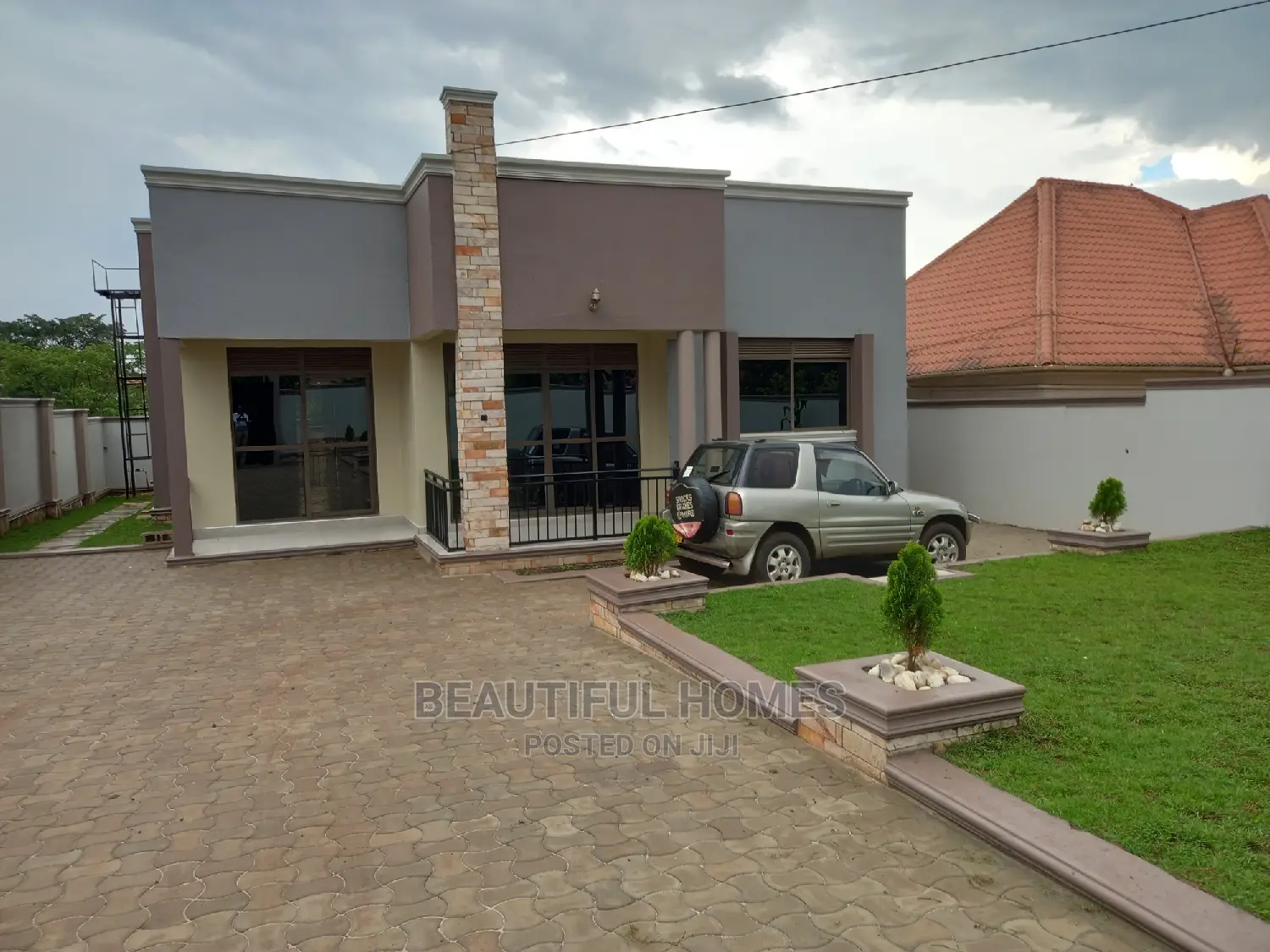 Furnished 4bdrm House in Kira for Sale