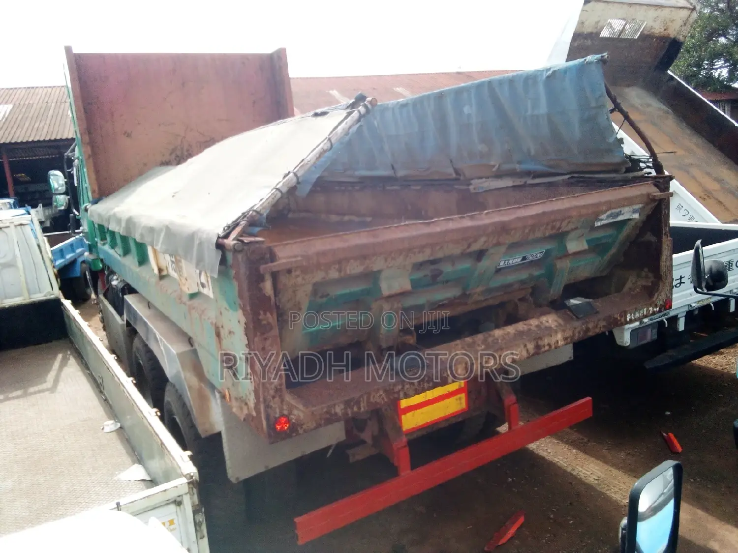 Fuso Dumper