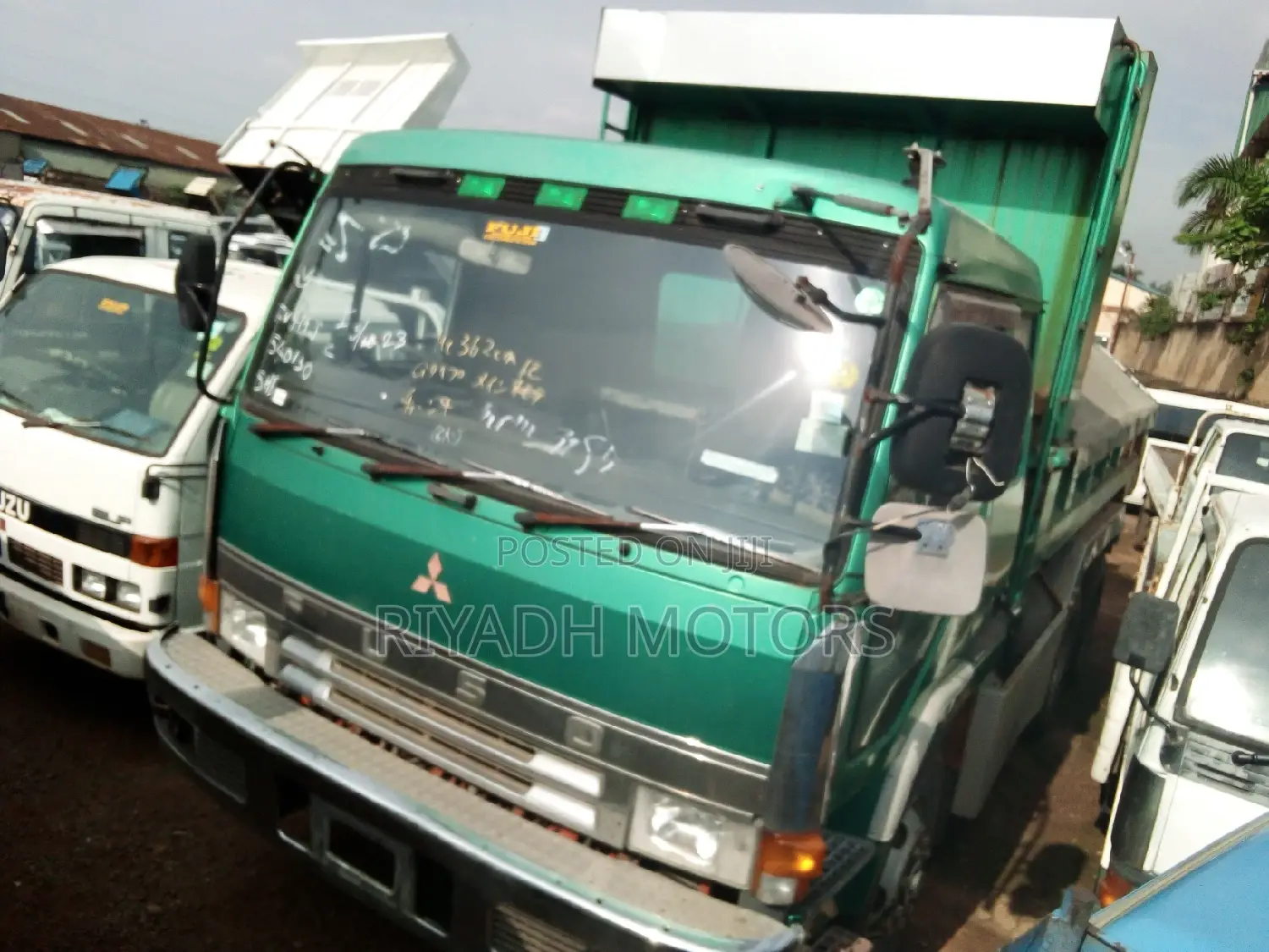 Fuso Dumper