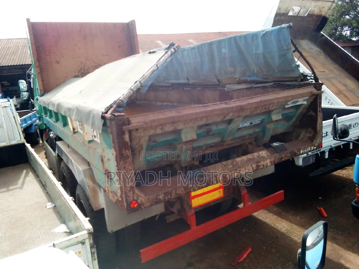 Fuso Dumper