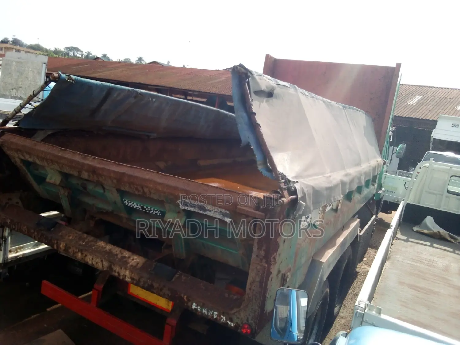 Fuso Dumper