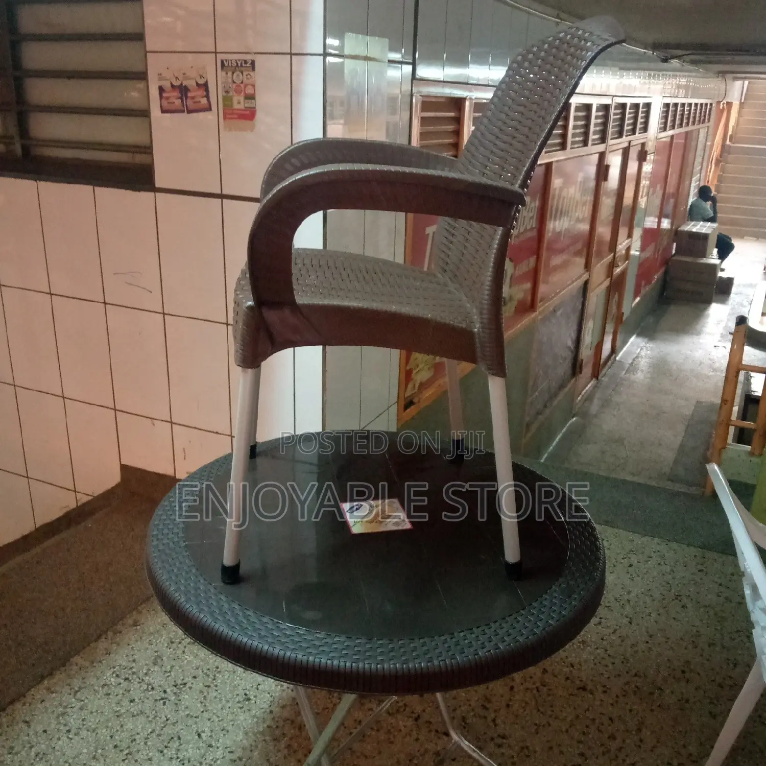 Plastic VIP Table Chair Set