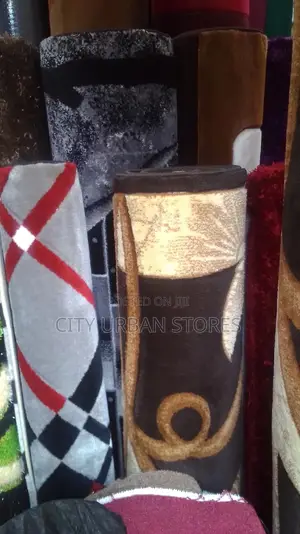 Plush Woolen Carpets (Rugs)