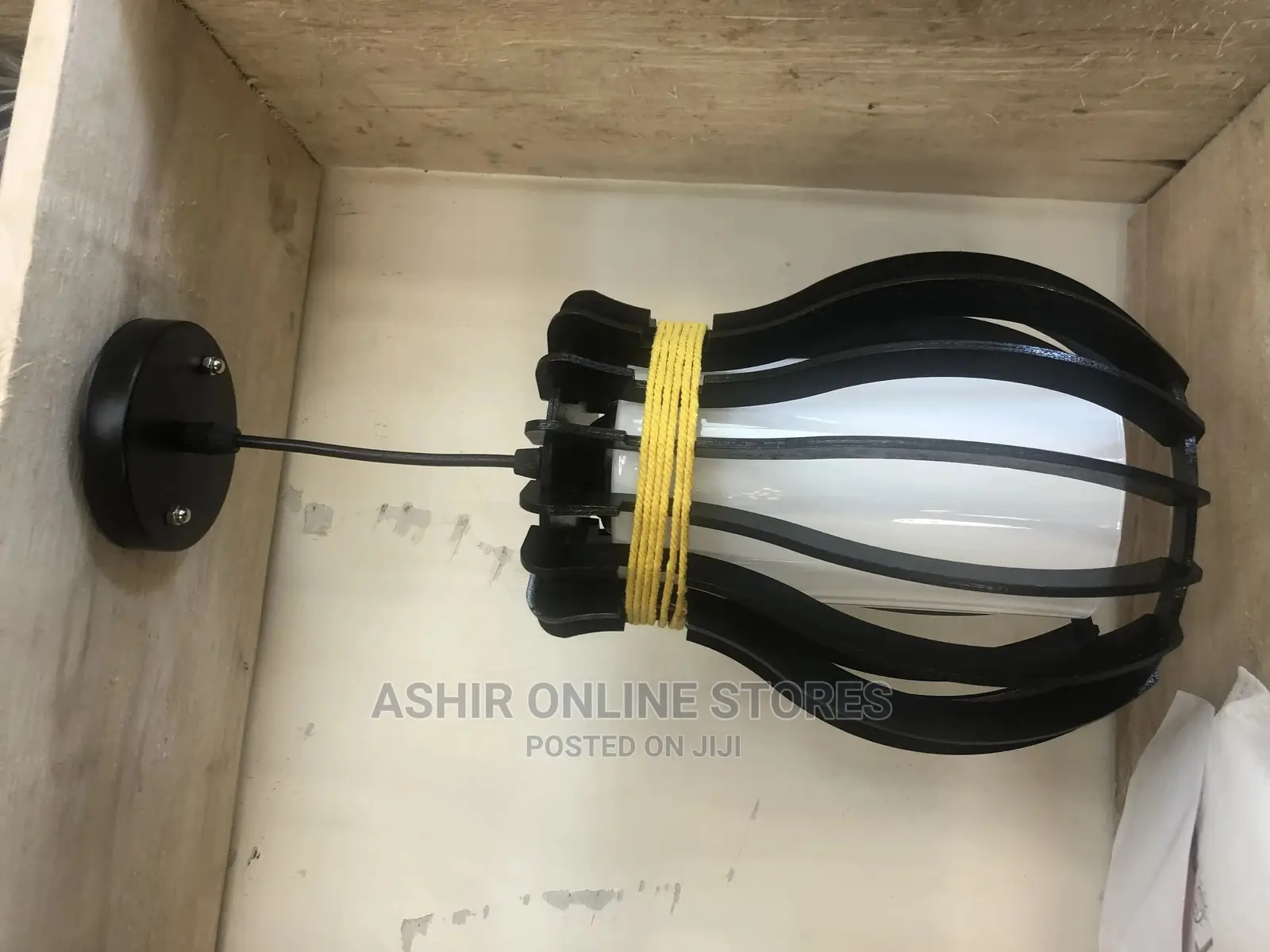 Classy Hotel Pendant Lamp Holder