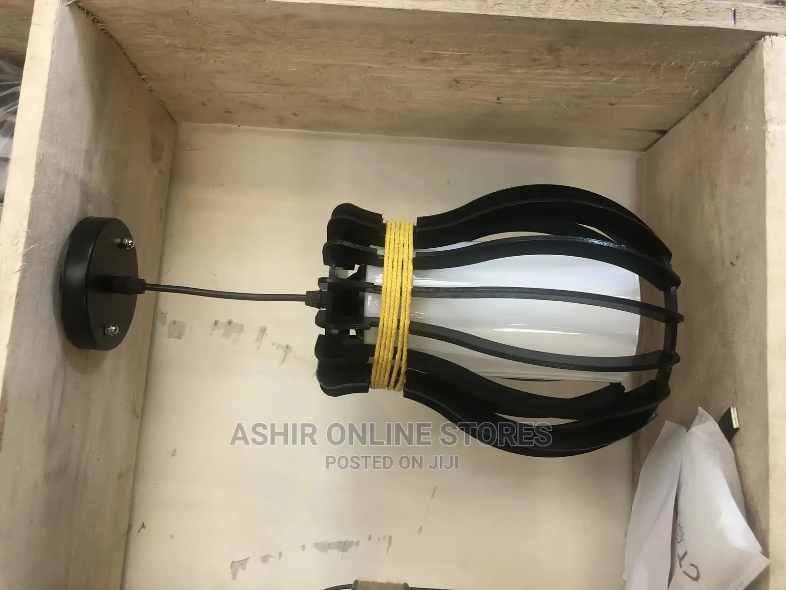 Classy Hotel Pendant Lamp Holder