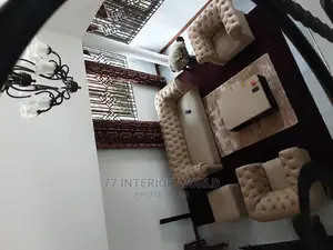 Center Carpets