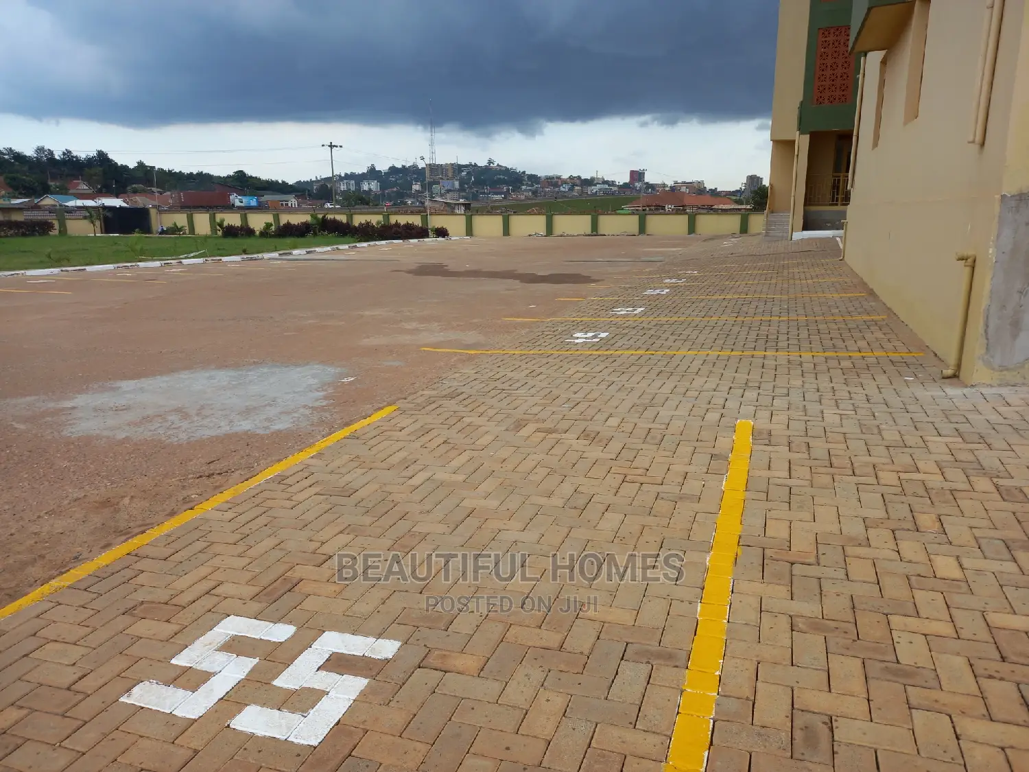 Furnished 2bdrm Condo in Bukoto, Central Division for Sale