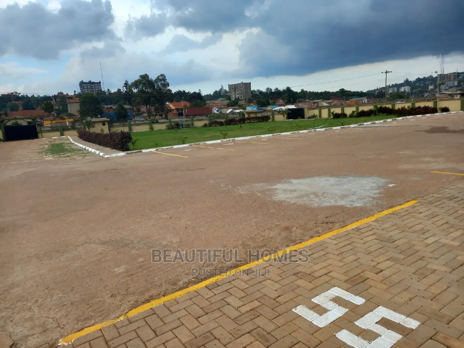 Furnished 2bdrm Condo in Bukoto, Central Division for Sale