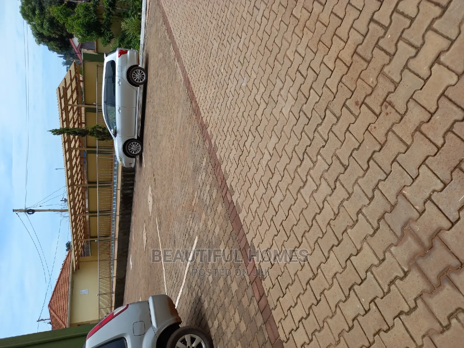 Furnished 2bdrm Condo in Bukoto, Central Division for Sale