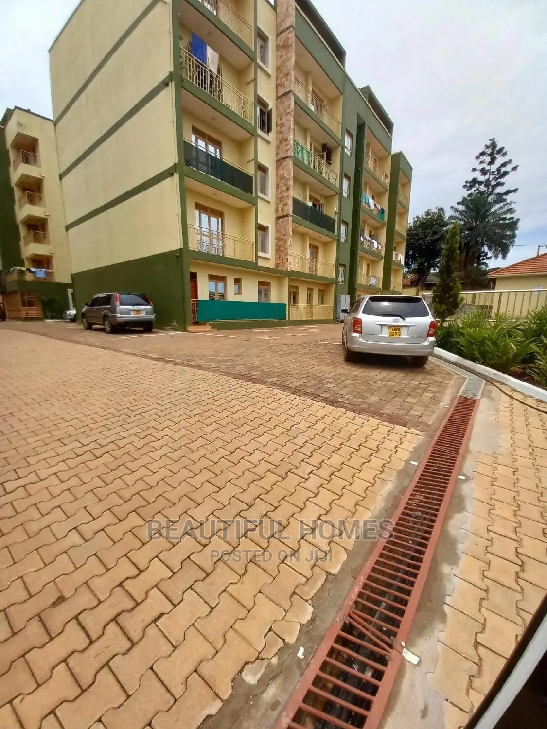Furnished 2bdrm Condo in Bukoto, Central Division for Sale