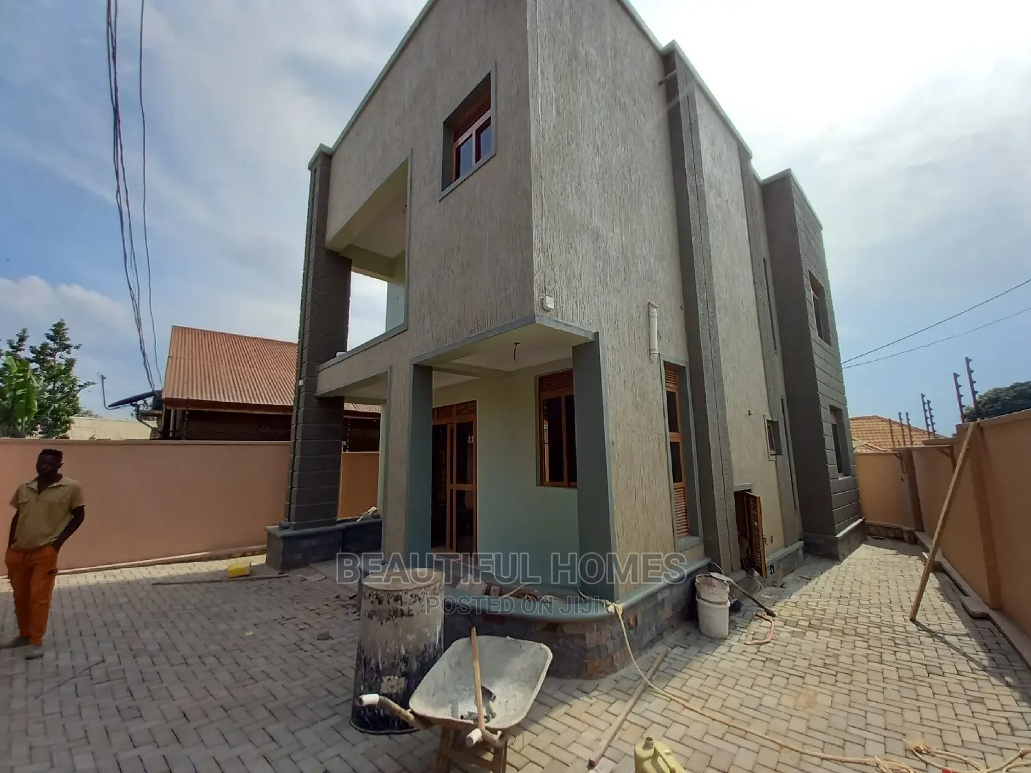 Furnished 4bdrm Duplex in Kyanja, Central Division for Sale