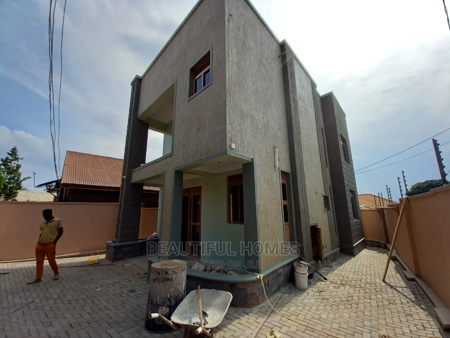 Furnished 4bdrm Duplex in Kyanja, Central Division for Sale